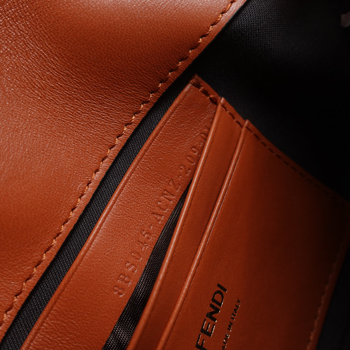 【DEAL】Pre-Owned Fendi Baguette Brown&Black Lambskin Leather Shoulder Bag