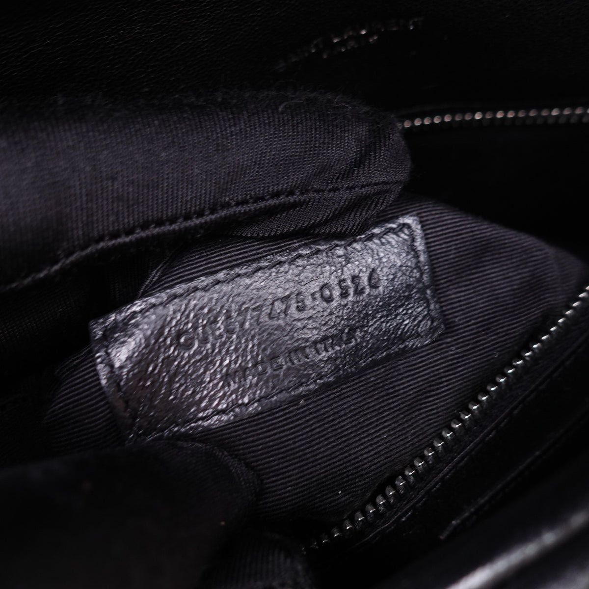 Pre-Owned Saint Laurent Puffer Black Lambskin Leather Shoulder Bag T10416791