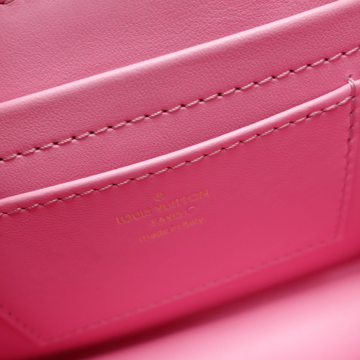 Pre-Owned Louis Vuitton Twist MM Pink Shearling Shoulder Bag T10434955