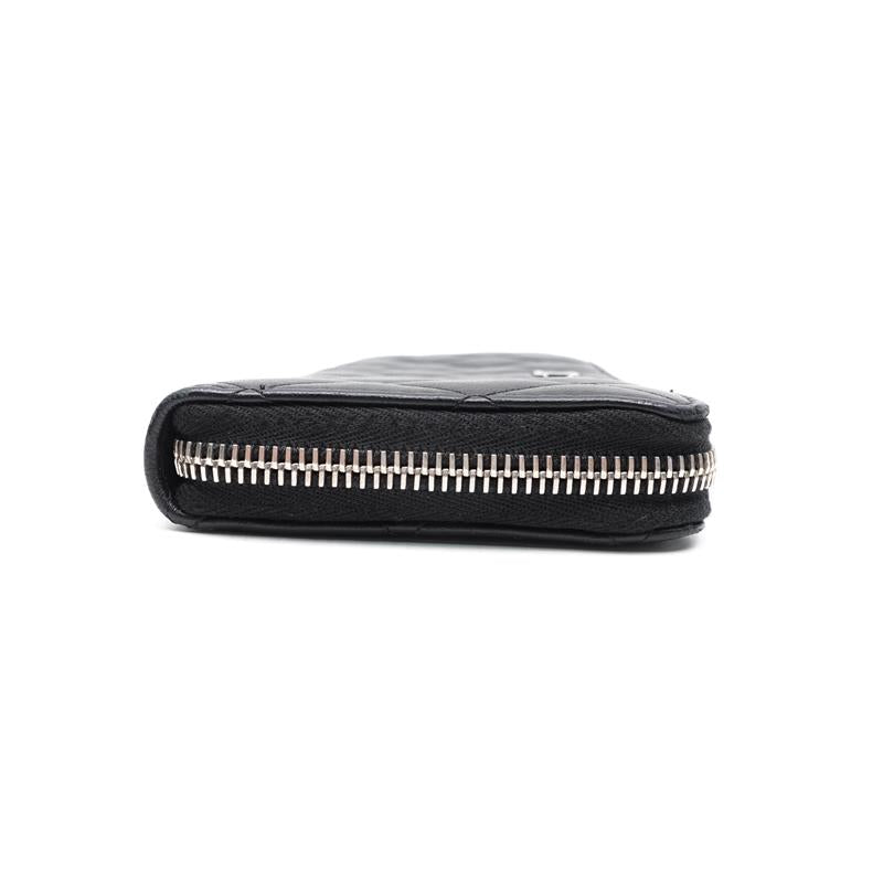 Pre-owned Chanel CC Black Lambskin Leather Zippy Wallet