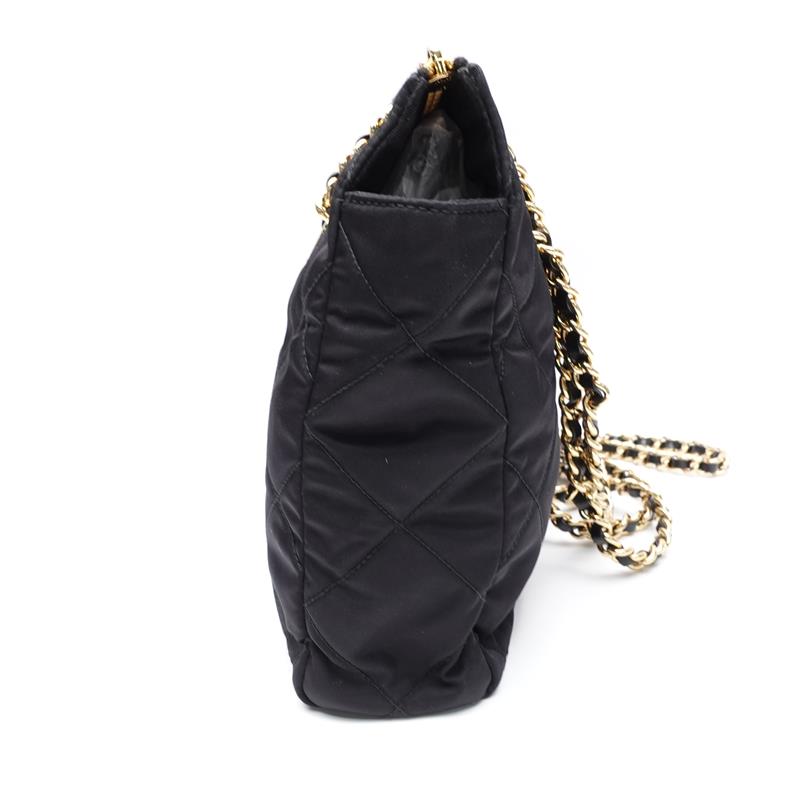 Prada Re-Edition 1995 Chaîne Medium Black Nylon Tote
