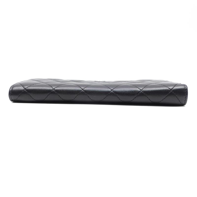 Pre-owned Chanel CC Black Lambskin Leather Zippy Wallet