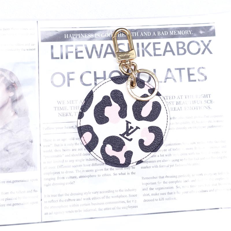 Pre-owned Louis Vuitton White Coated Canvas Charm