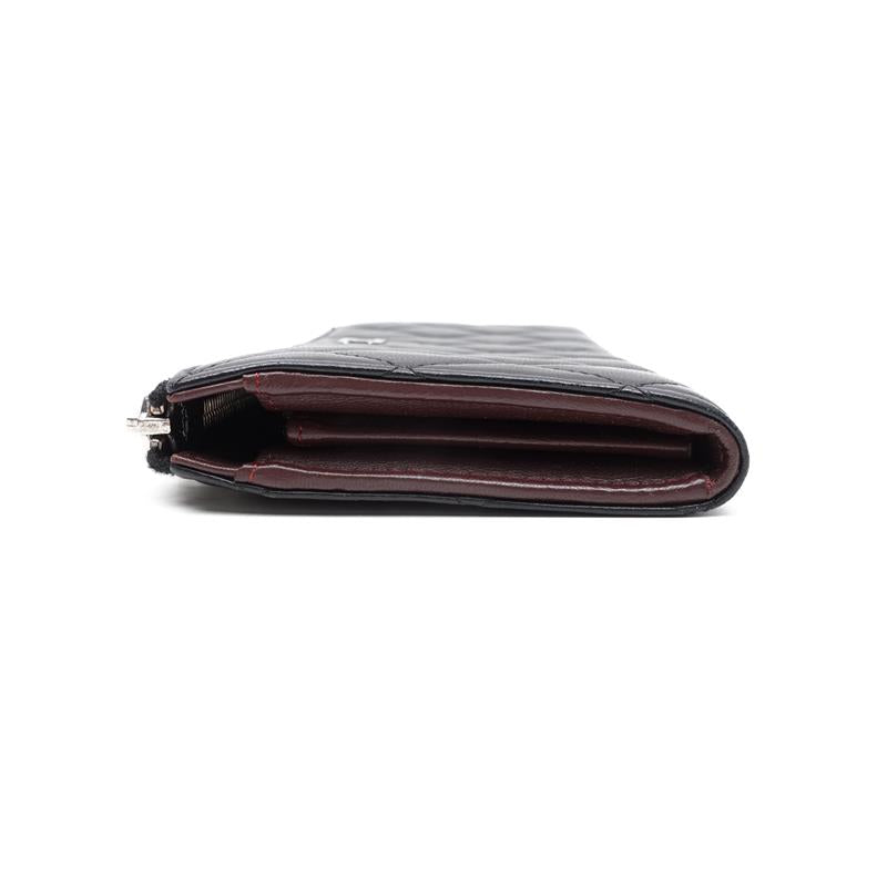 Pre-owned Chanel CC Black Lambskin Leather Zippy Wallet