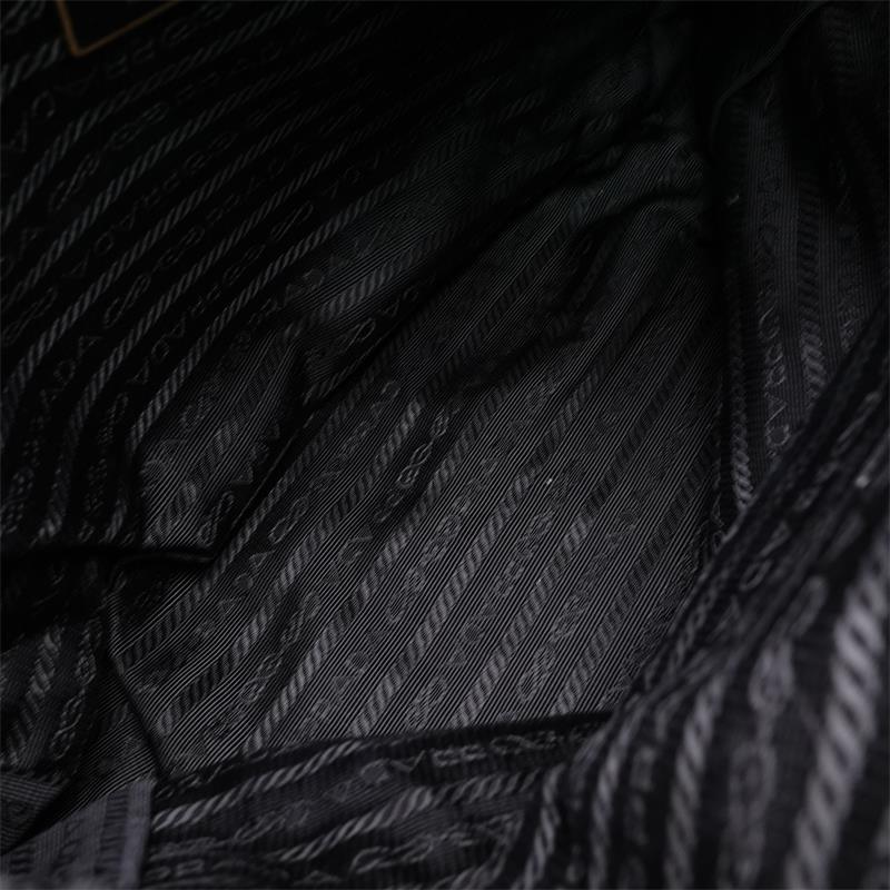 Prada Re-Edition 1995 Chaîne Medium Black Nylon Tote