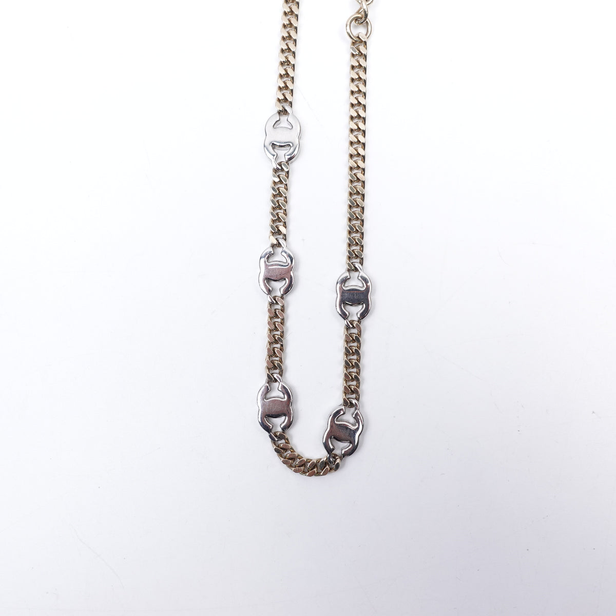 Pre-Owned Chanel Gold Metal Diamond Necklace T10375930