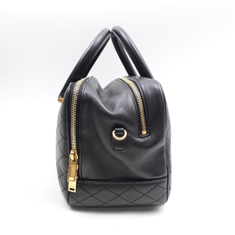 Pre-owned Saint Laurent Black Lambskin Shoulder Bag