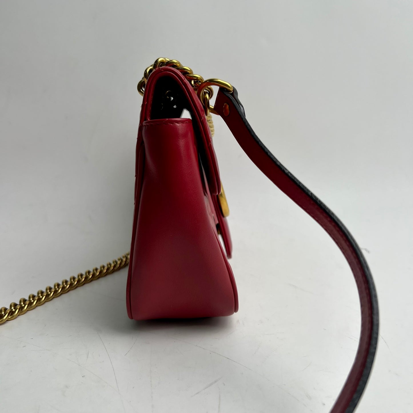 Gucci GG Marmont Red Calfskin Shoulder Bag - HZ