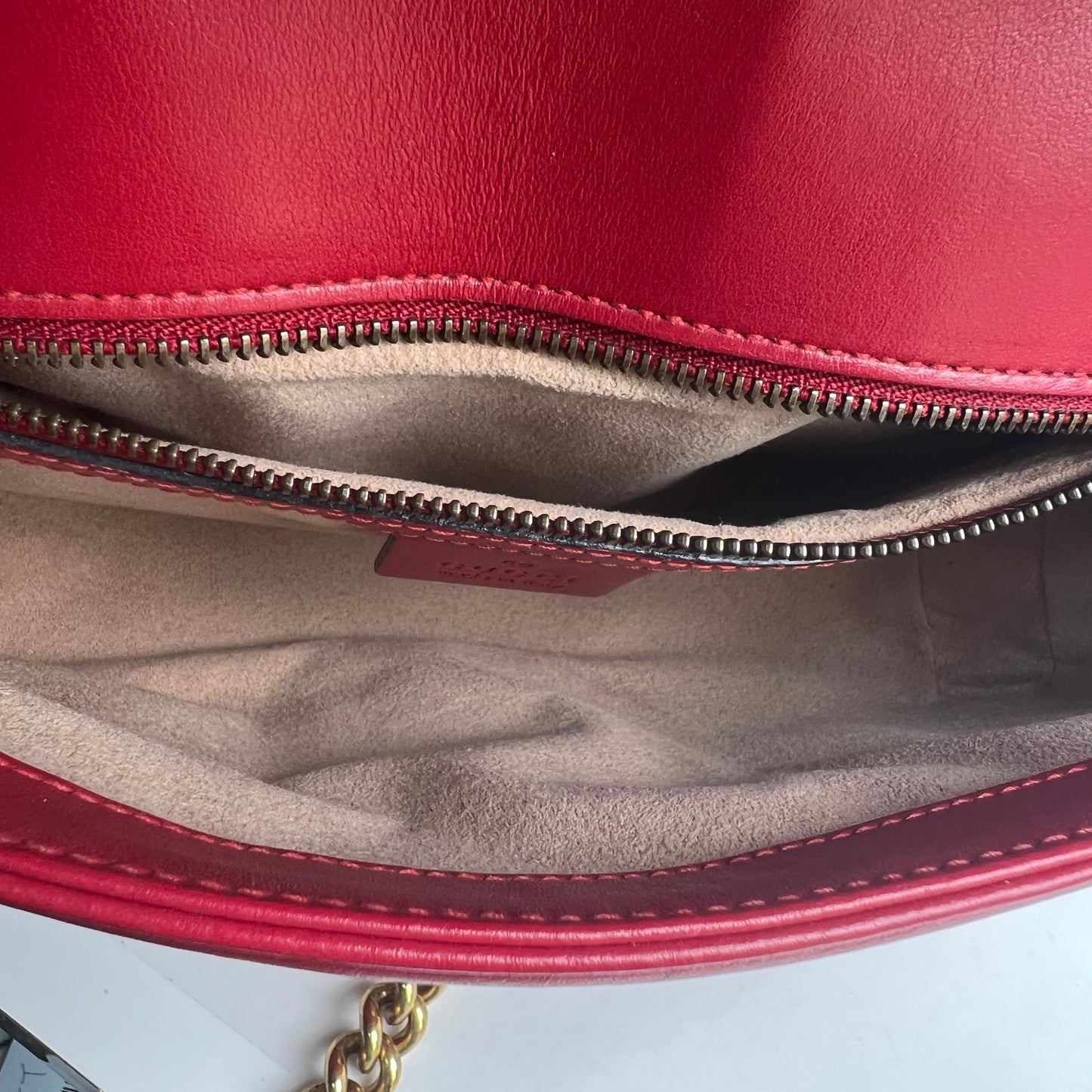 Gucci GG Marmont Red Calfskin Shoulder Bag - HZ
