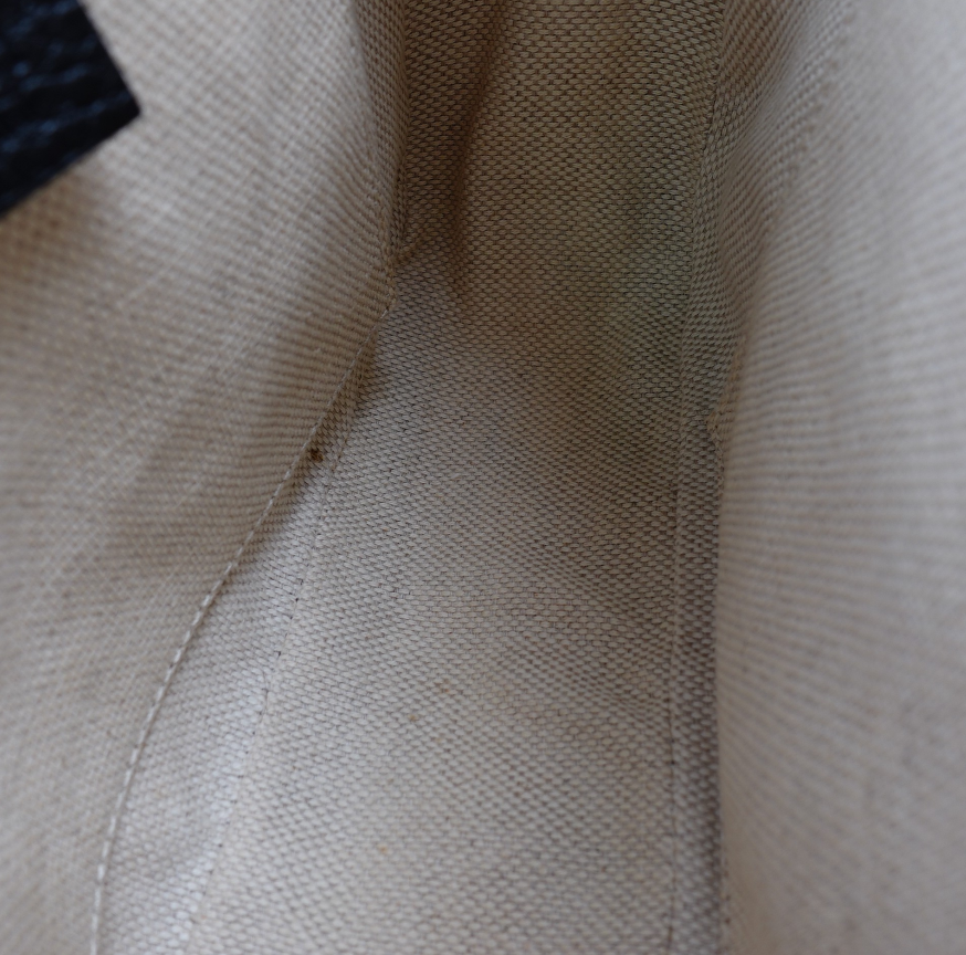 Pre-owned Gucci Soho Black & White Calfskin Shoulder Bag