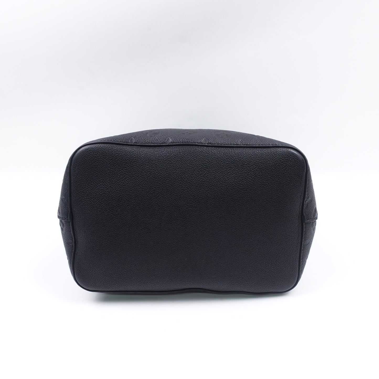 Pre-Owned Louis Vuitton Noe Black Calfskin Leather Shoulder Bag T10411427