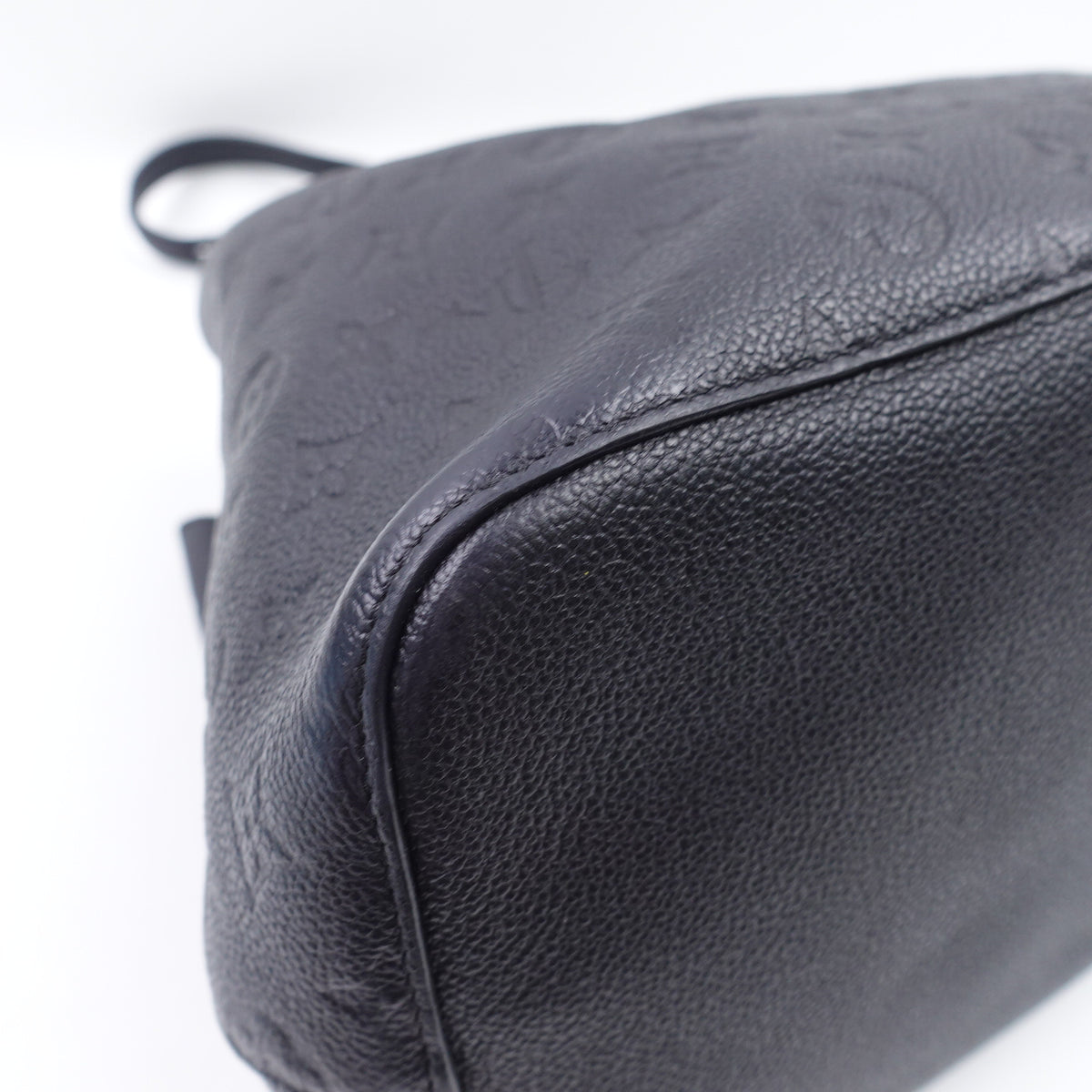 Pre-Owned Louis Vuitton Noe Black Calfskin Leather Shoulder Bag T10411427