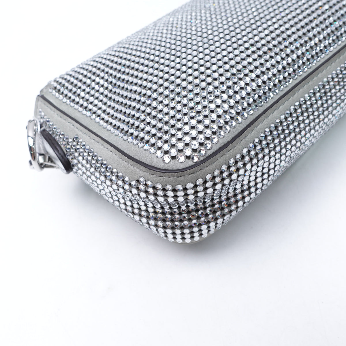 Pre-Owned Fendi Baguette Silver Crystal Shoulder Bag T10412491