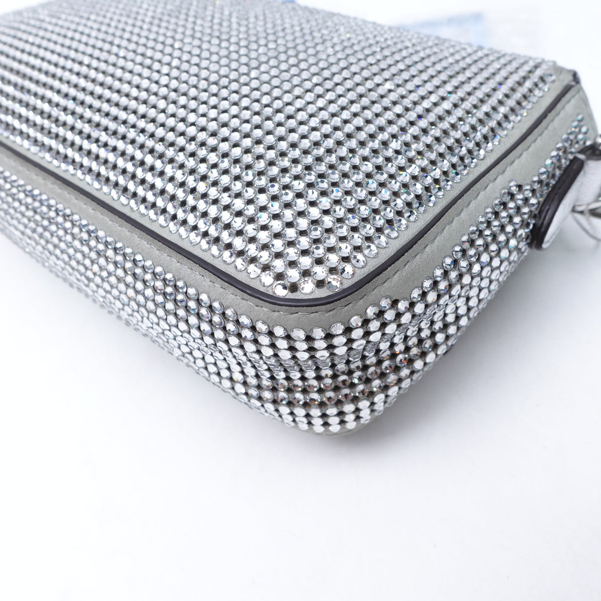 Pre-Owned Fendi Baguette Silver Crystal Shoulder Bag T10412491