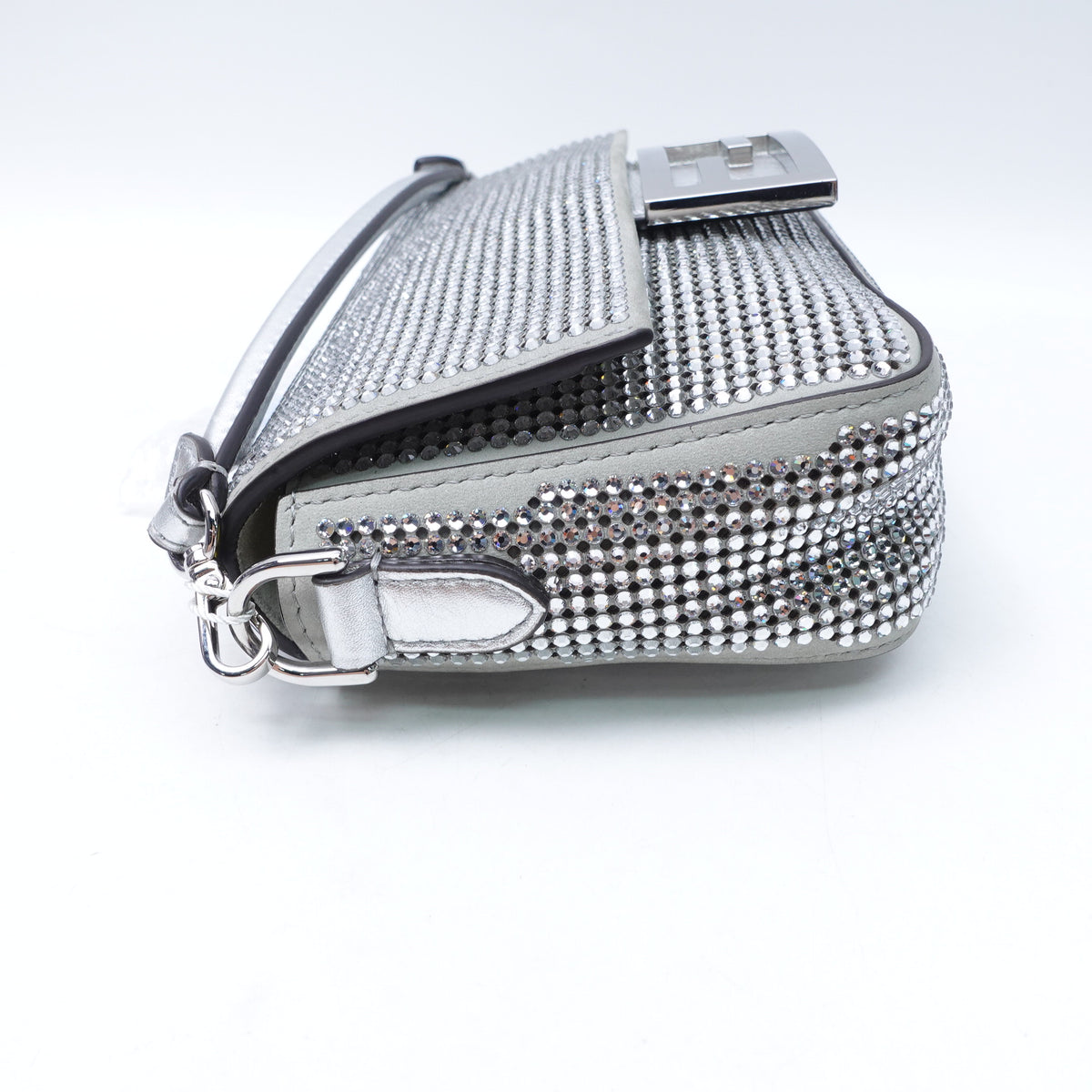 Pre-Owned Fendi Baguette Silver Crystal Shoulder Bag T10412491