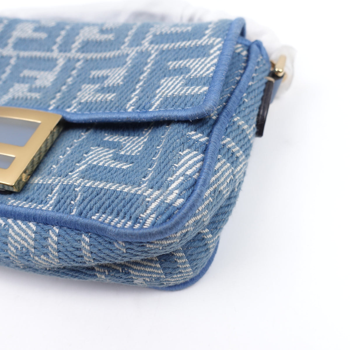 Pre-Owned Fendi Baguette Blue Denim Shoulder Bag T10415060