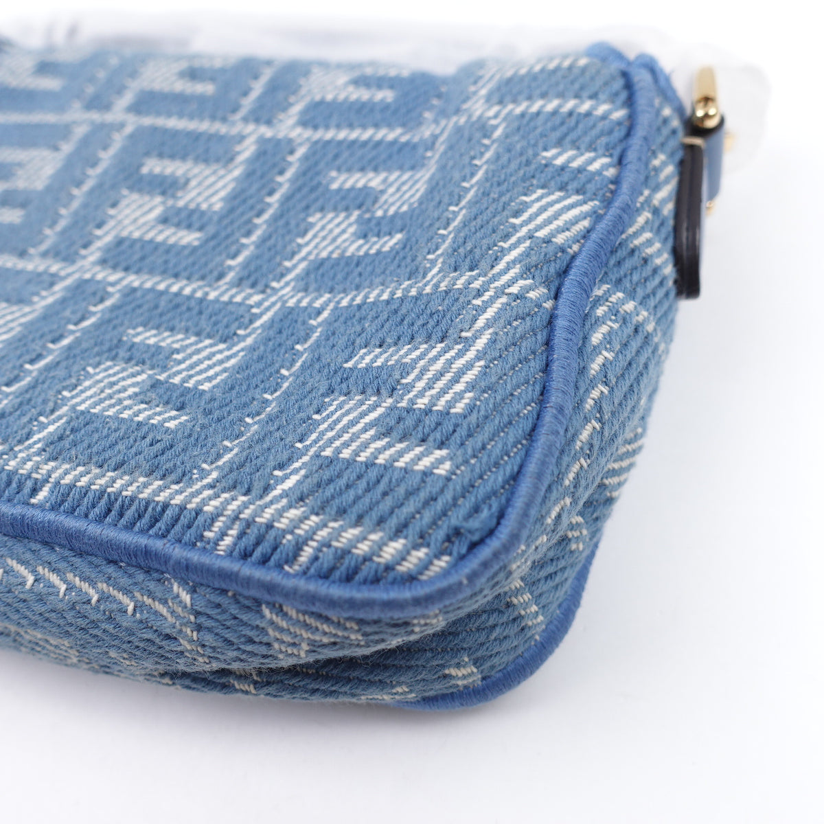 Pre-Owned Fendi Baguette Blue Denim Shoulder Bag T10415060