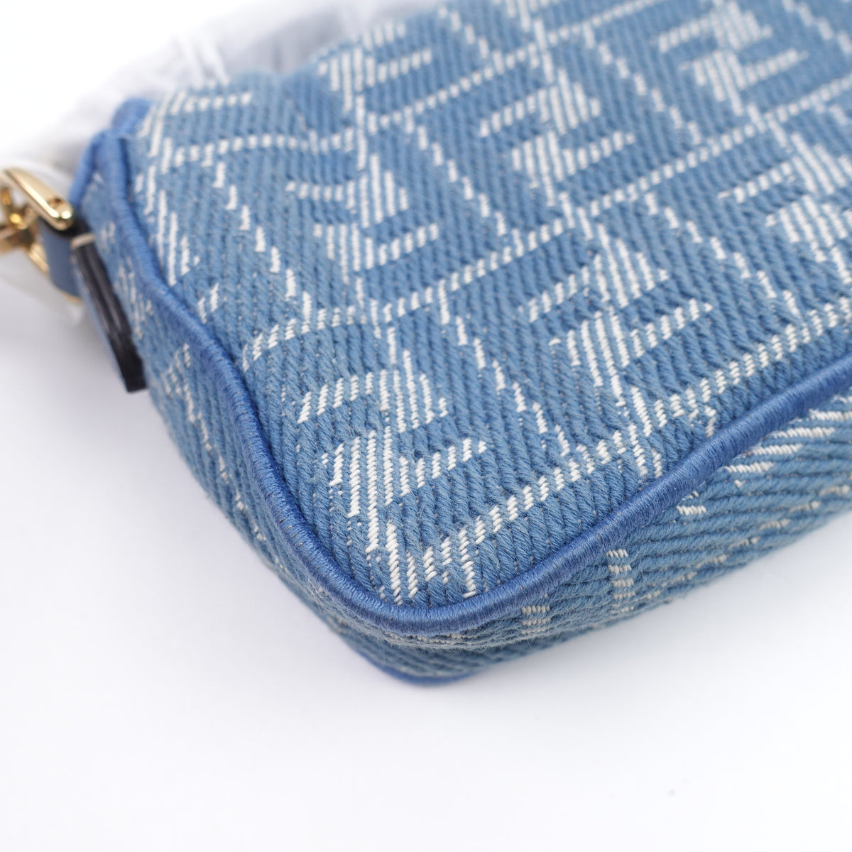 Pre-Owned Fendi Baguette Blue Denim Shoulder Bag T10415060