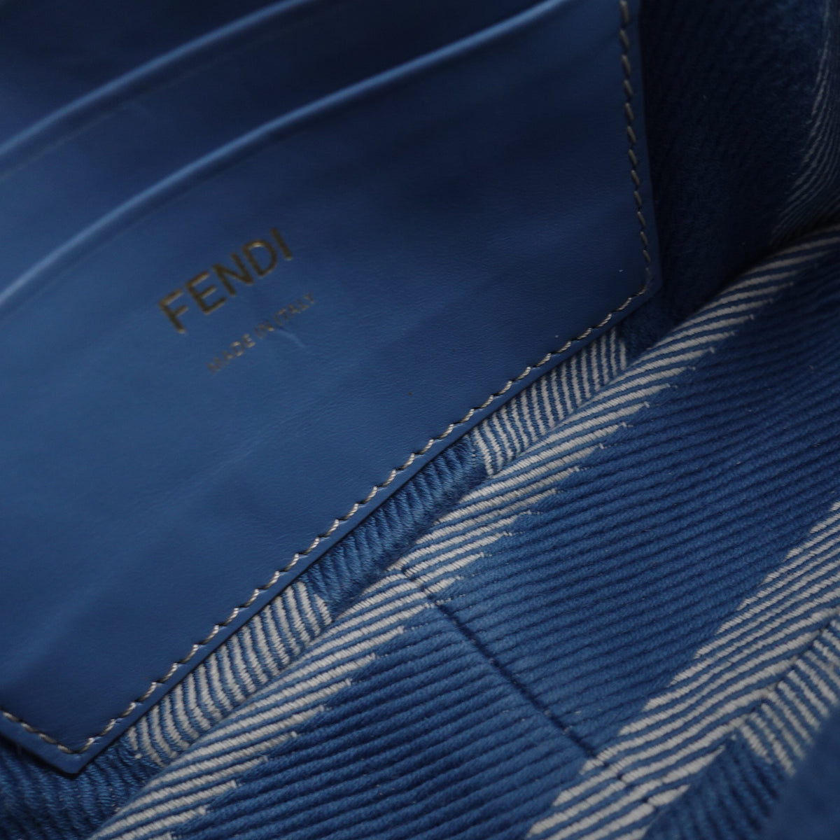 Pre-Owned Fendi Baguette Blue Denim Shoulder Bag T10415060