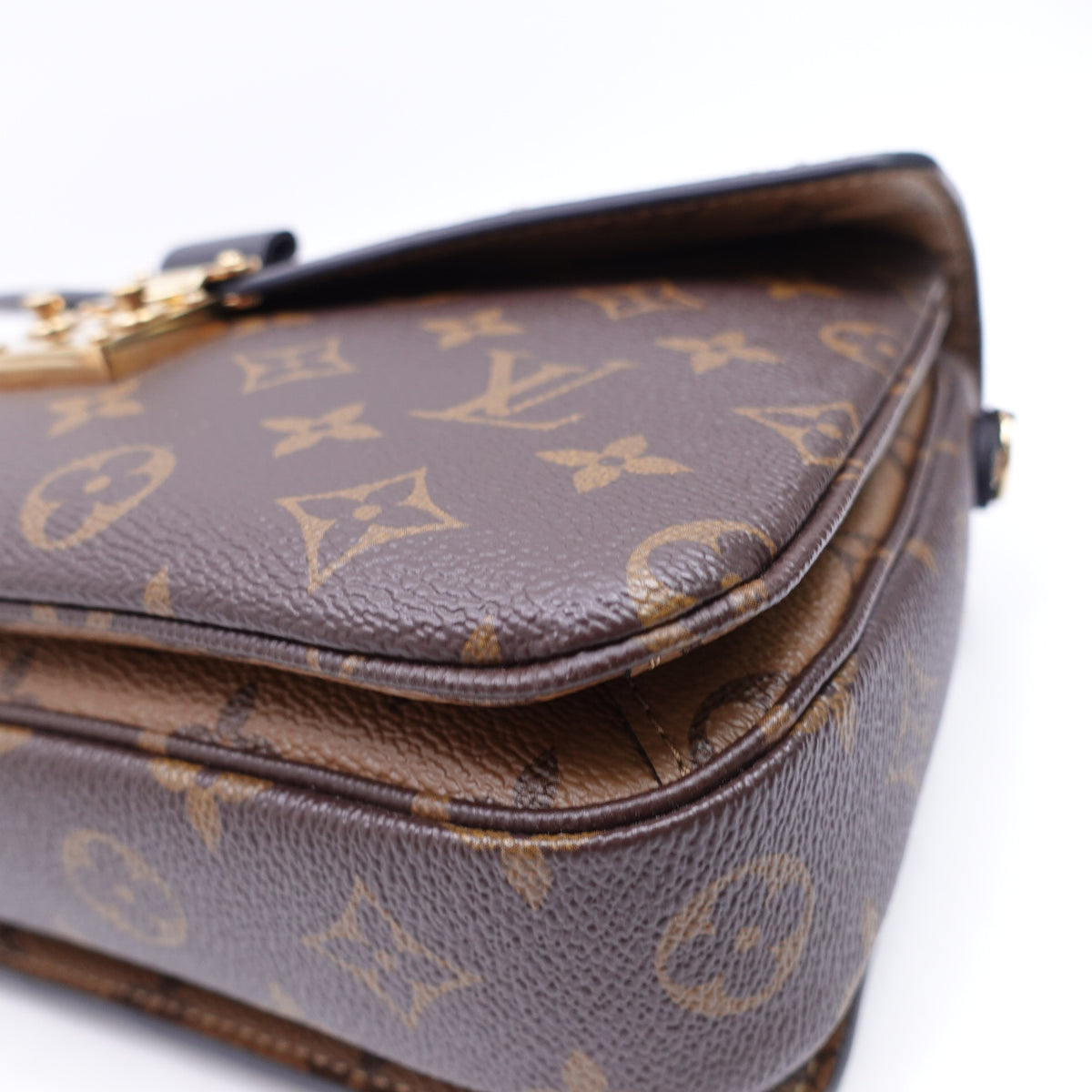 Pre-Owned Louis Vuitton Pochette Metis Brown Monogram Canvas Shoulder Bag T10414839