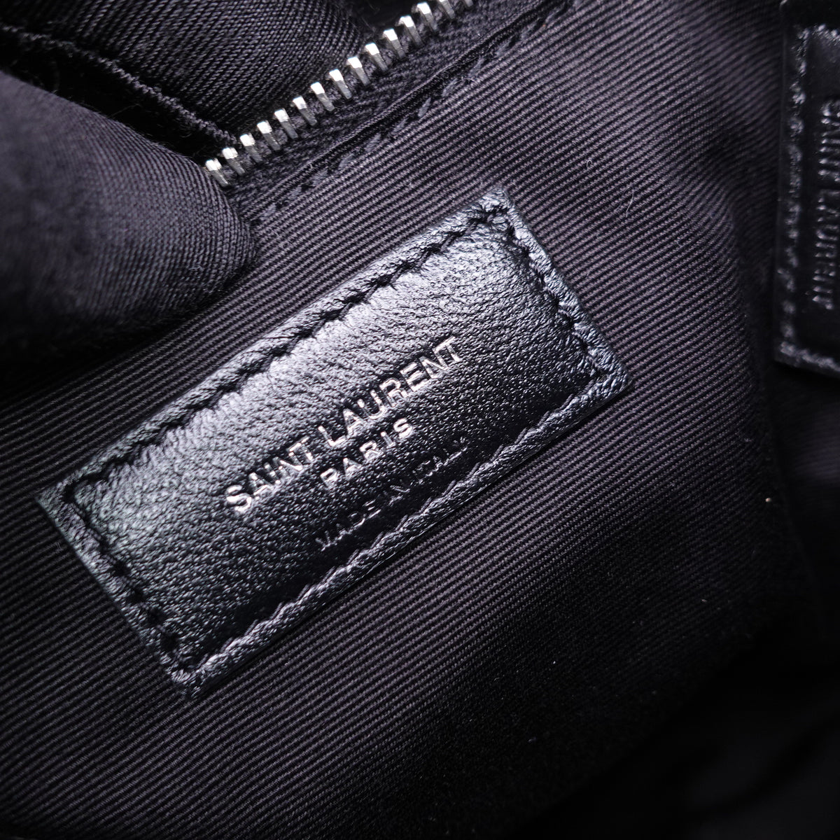 Pre-Owned Saint Laurent Puffer Black Lambskin Leather Shoulder Bag T10416791