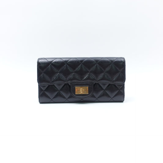 Pre-Owned Chanel 2.55 Black Calfskin Leather Wallet T10418396