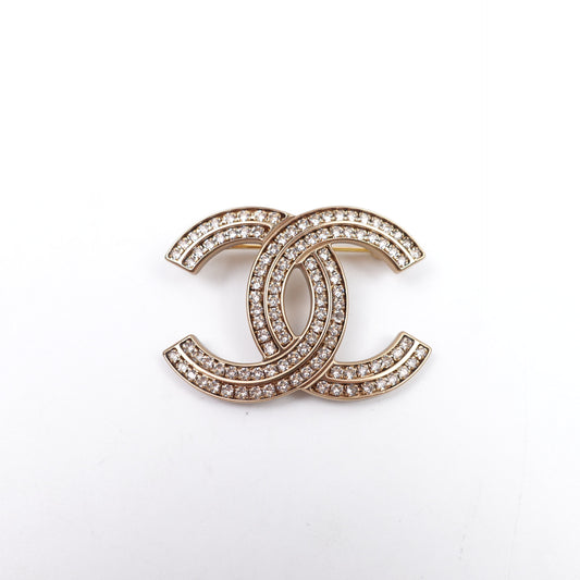 Pre-Owned Chanel Gold Diamond Brooch T10419404