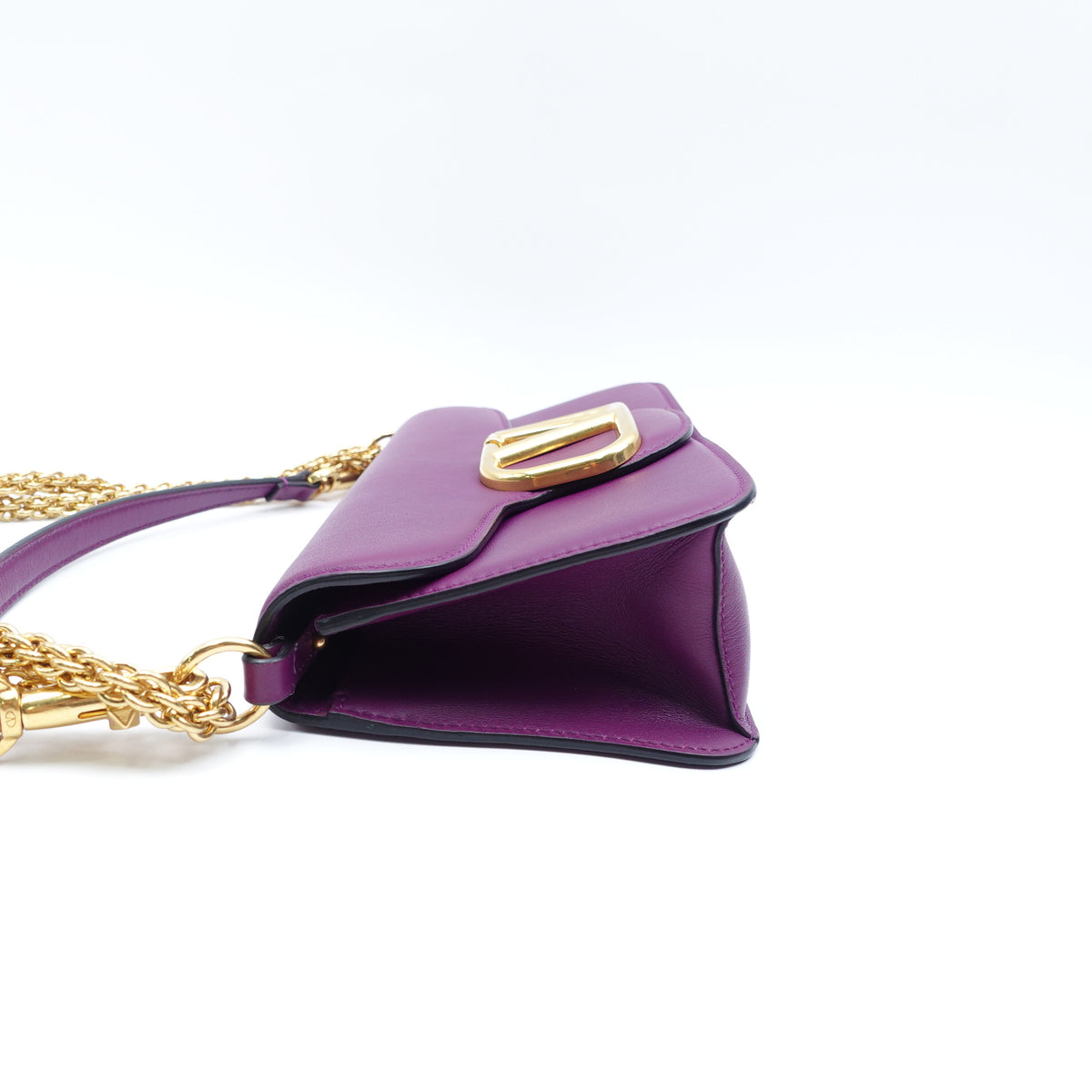 Pre-Owned Valentino Garavani Locò Purple Calfskin Shoulder Bag T10420647