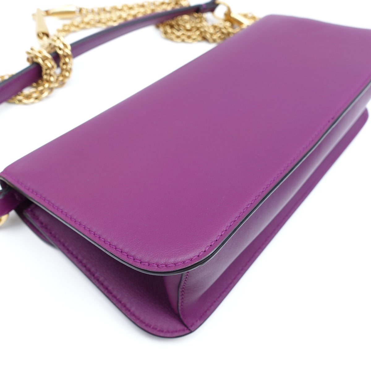 Pre-Owned Valentino Garavani Locò Purple Calfskin Shoulder Bag T10420647