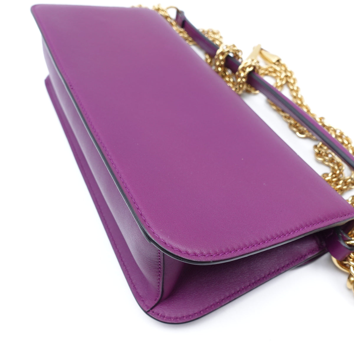 Pre-Owned Valentino Garavani Locò Purple Calfskin Shoulder Bag T10420647