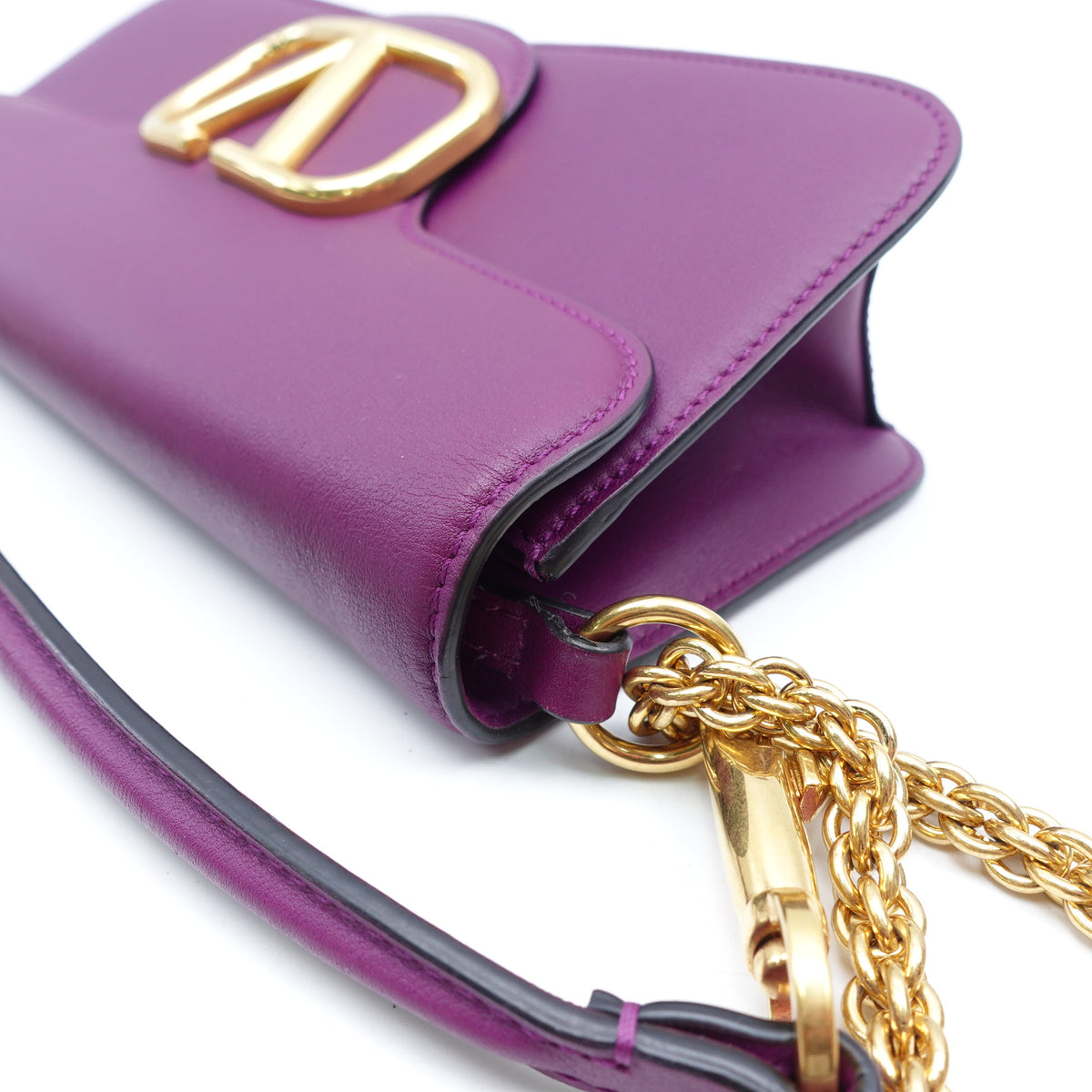 Pre-Owned Valentino Garavani Locò Purple Calfskin Shoulder Bag T10420647