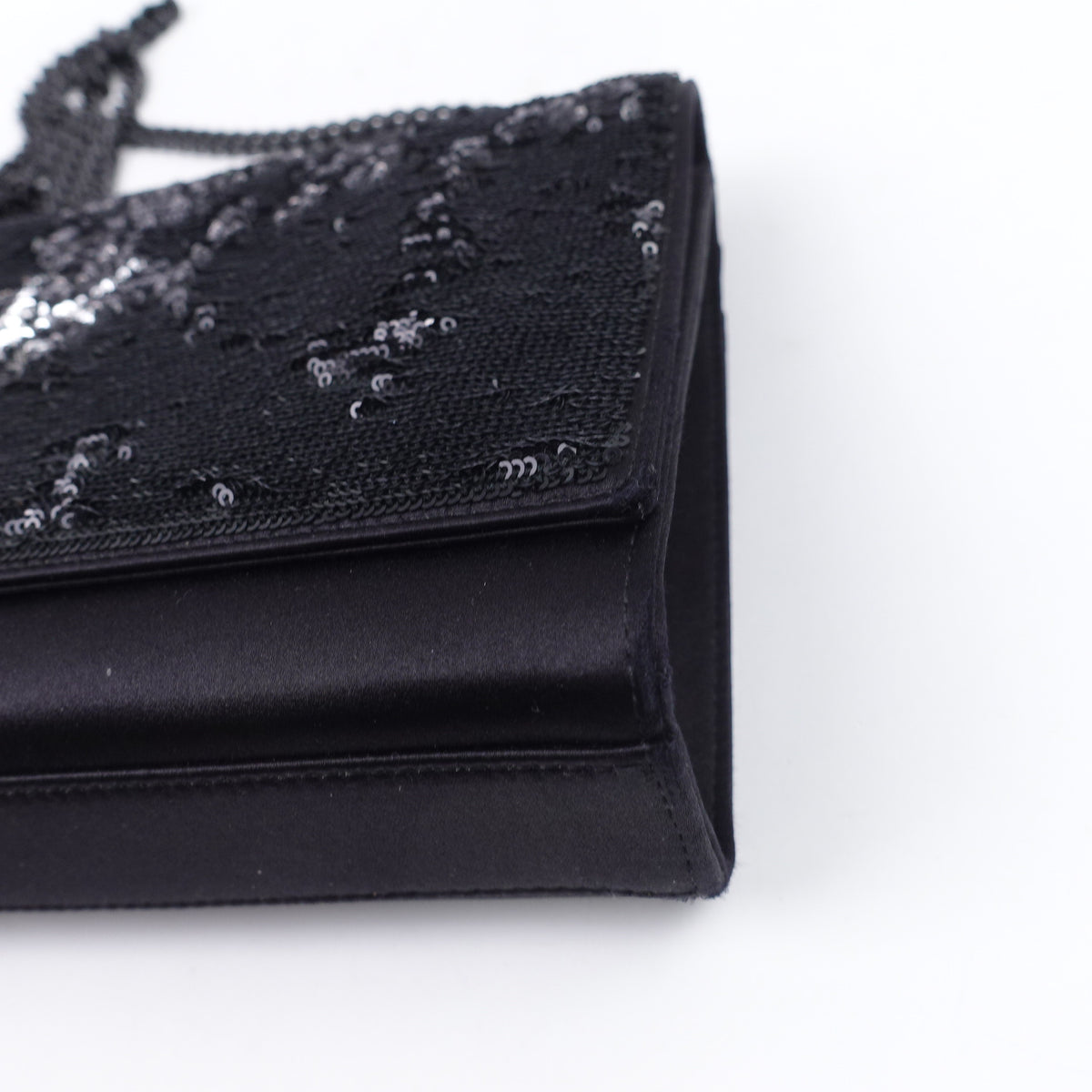 Pre-Owned Saint Laurent Kate Black Sequin Shoulder Bag T10422966