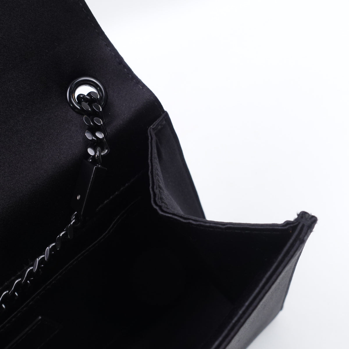 Pre-Owned Saint Laurent Kate Black Sequin Shoulder Bag T10422966