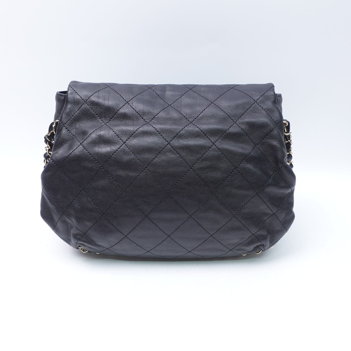 Pre-Owned Chanel Black Calfskin Leather Shoulder Bag T10424298