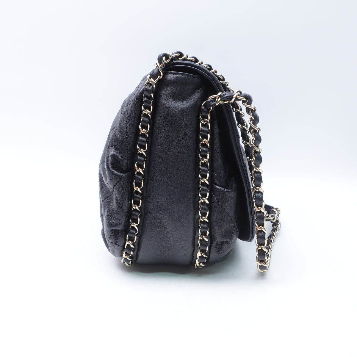 Pre-Owned Chanel Black Calfskin Leather Shoulder Bag T10424298