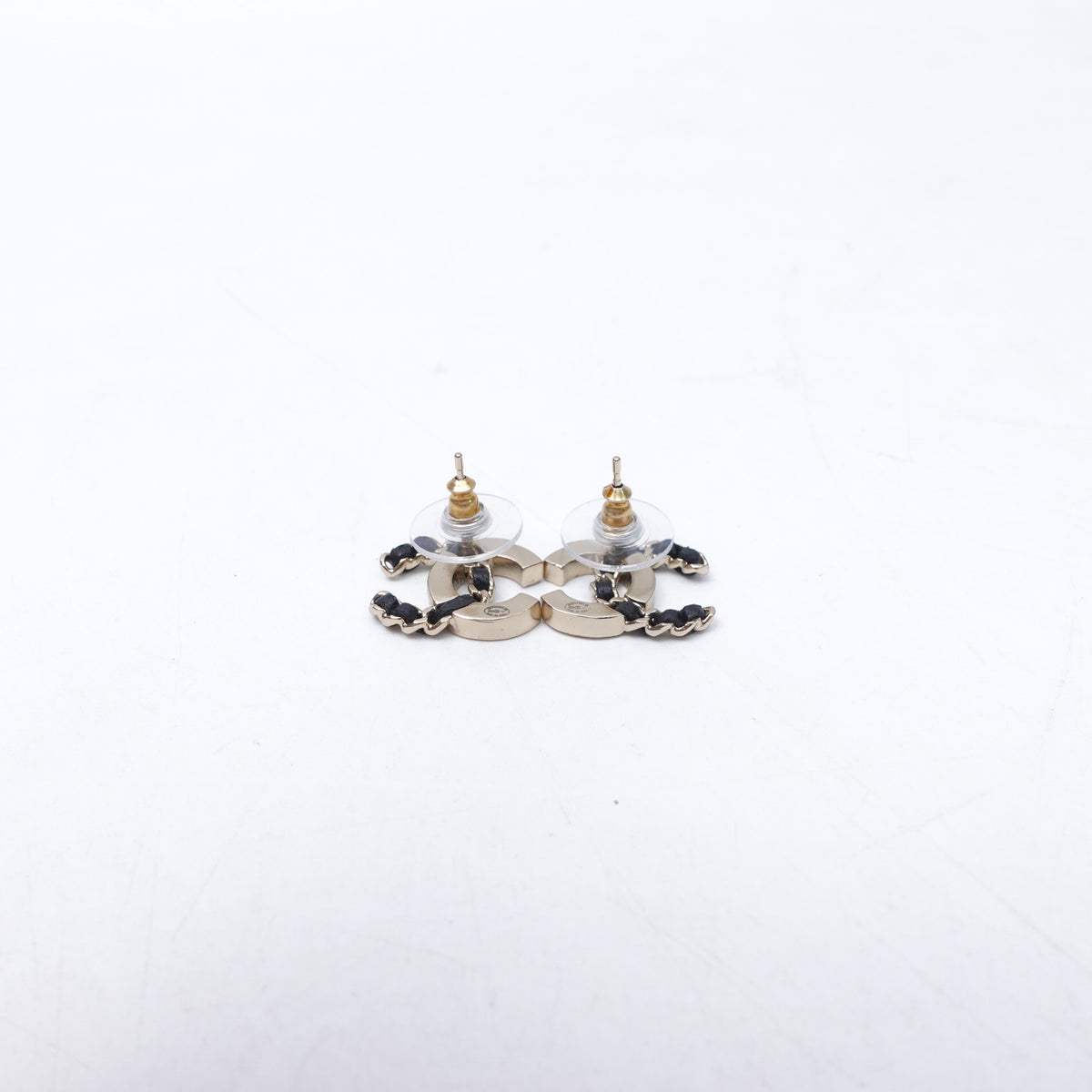 Pre-Owned Chanel Black&Gold Metal Earrings T10423828