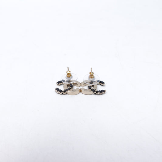 Pre-Owned Chanel Black&Gold Metal Earrings T10423828