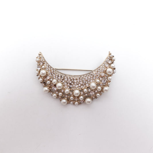 Pre-Owned Chanel Gold Pearl Brooch T10426136