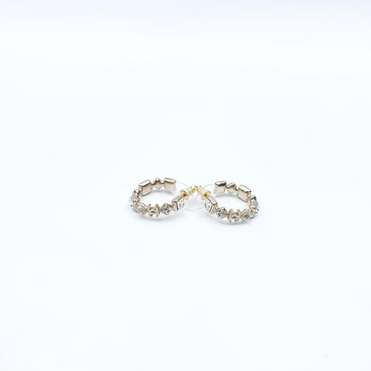 Pre-Owned Chanel Gold Metal Earrings T10426115