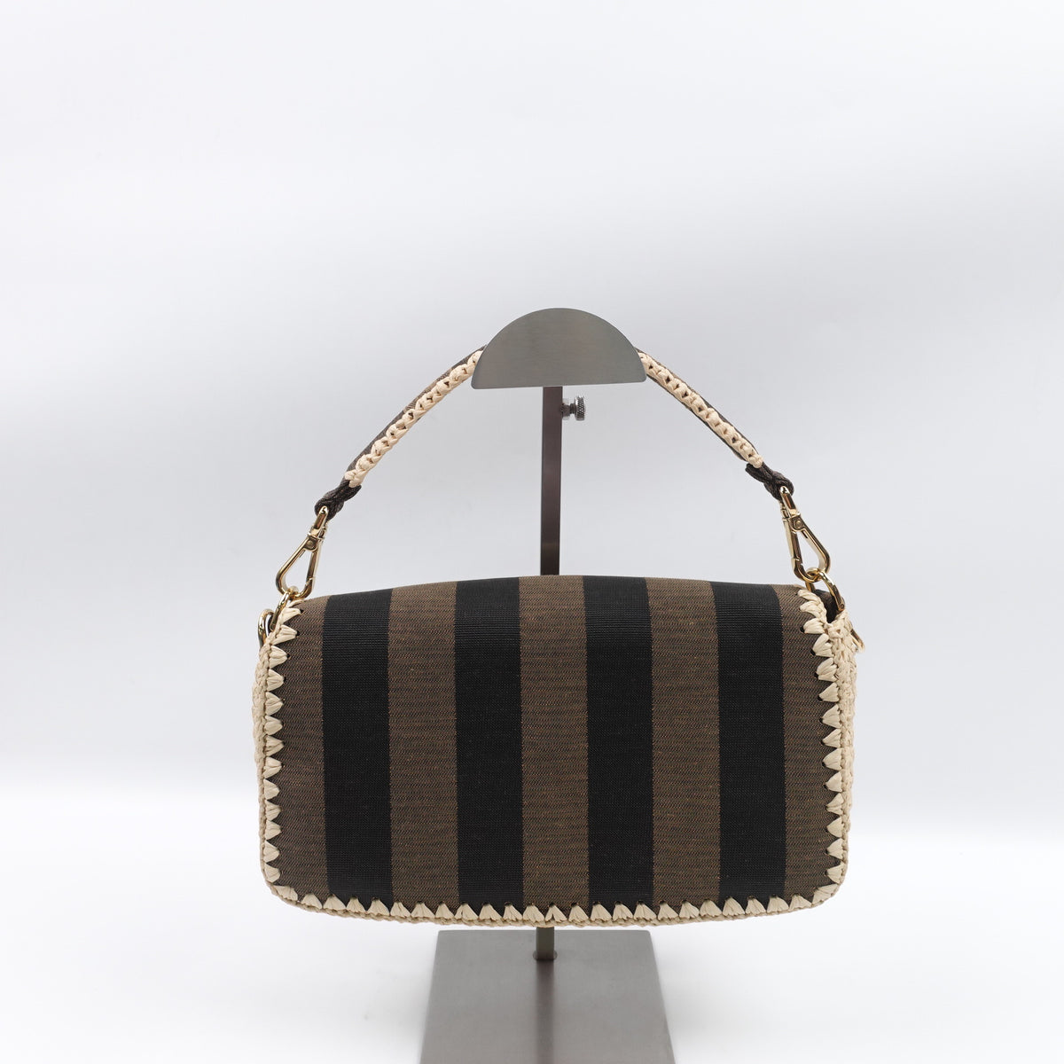 Pre-Owned Fendi Baguette Brown Canvas Shoulder Bag T10427324