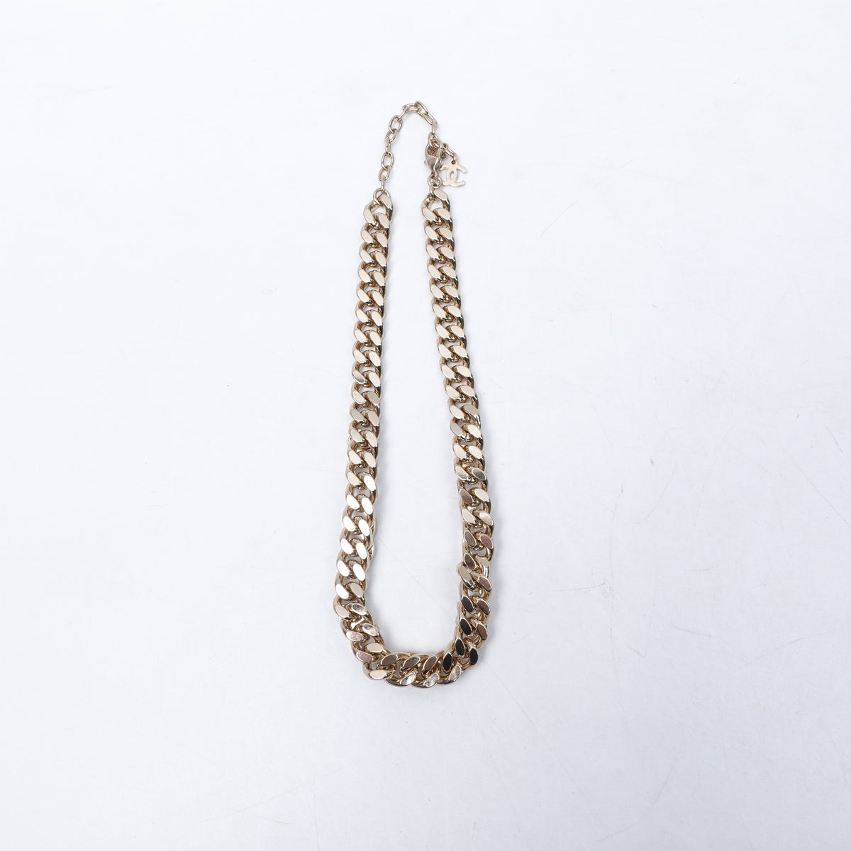 Pre-Owned Chanel Gold Metal Necklace T10427772