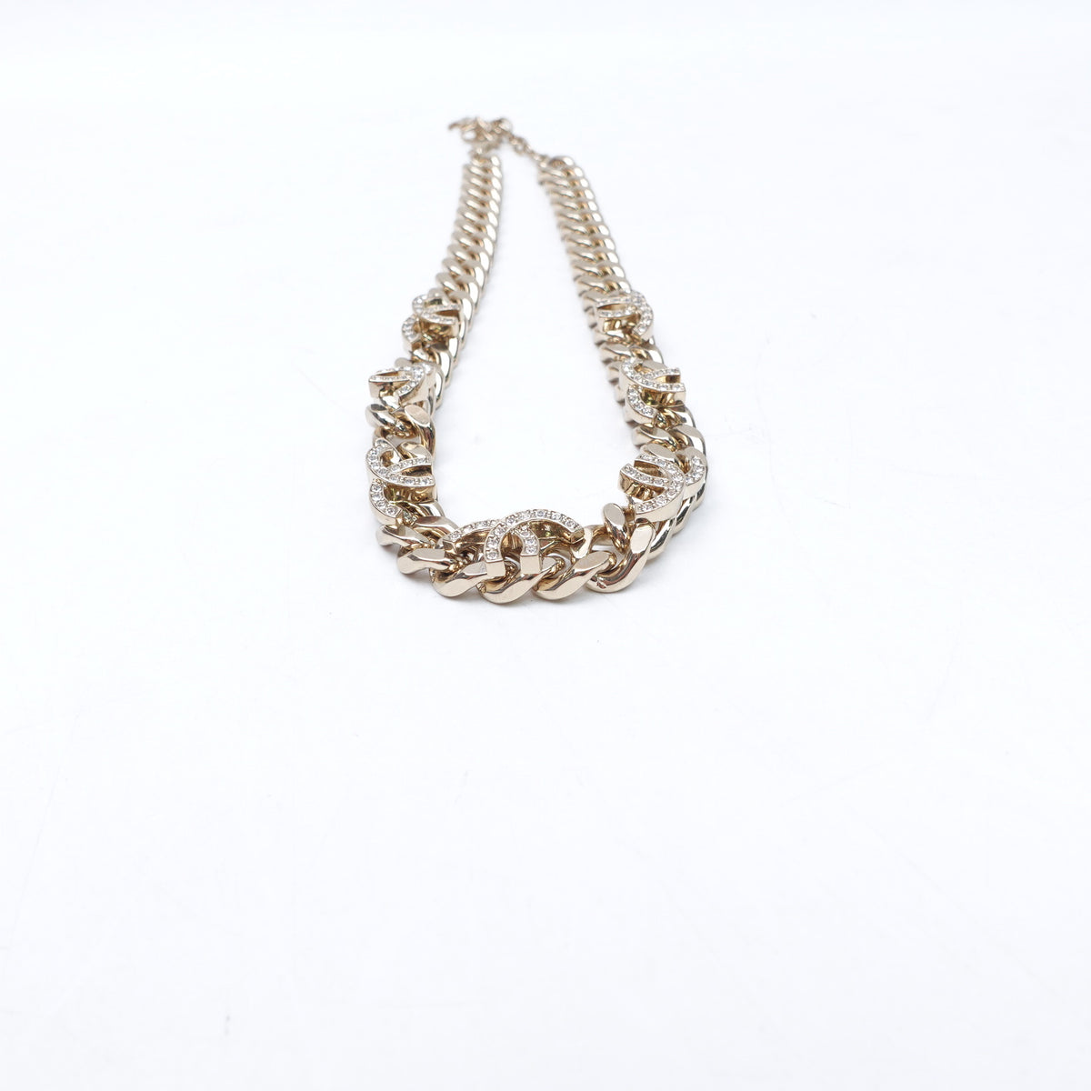 Pre-Owned Chanel Gold Metal Necklace T10427772