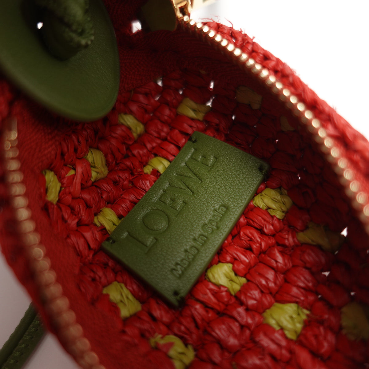 Pre-Owned Loewe Green&Red Raffia Coin Purse T10430975