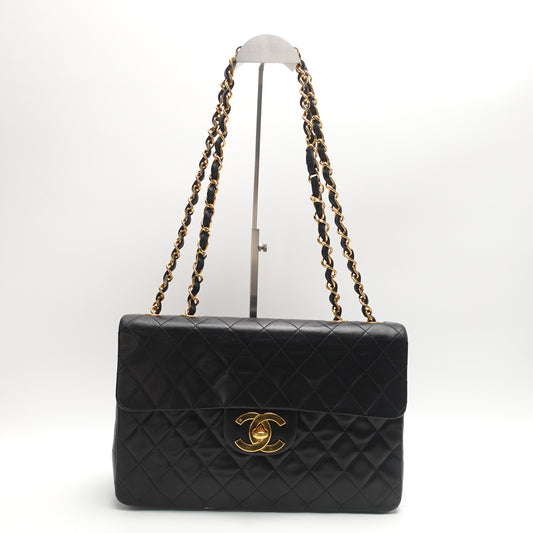 Pre-Owned Chanel Black Calfskin Leather Shoulder Bag T10433345