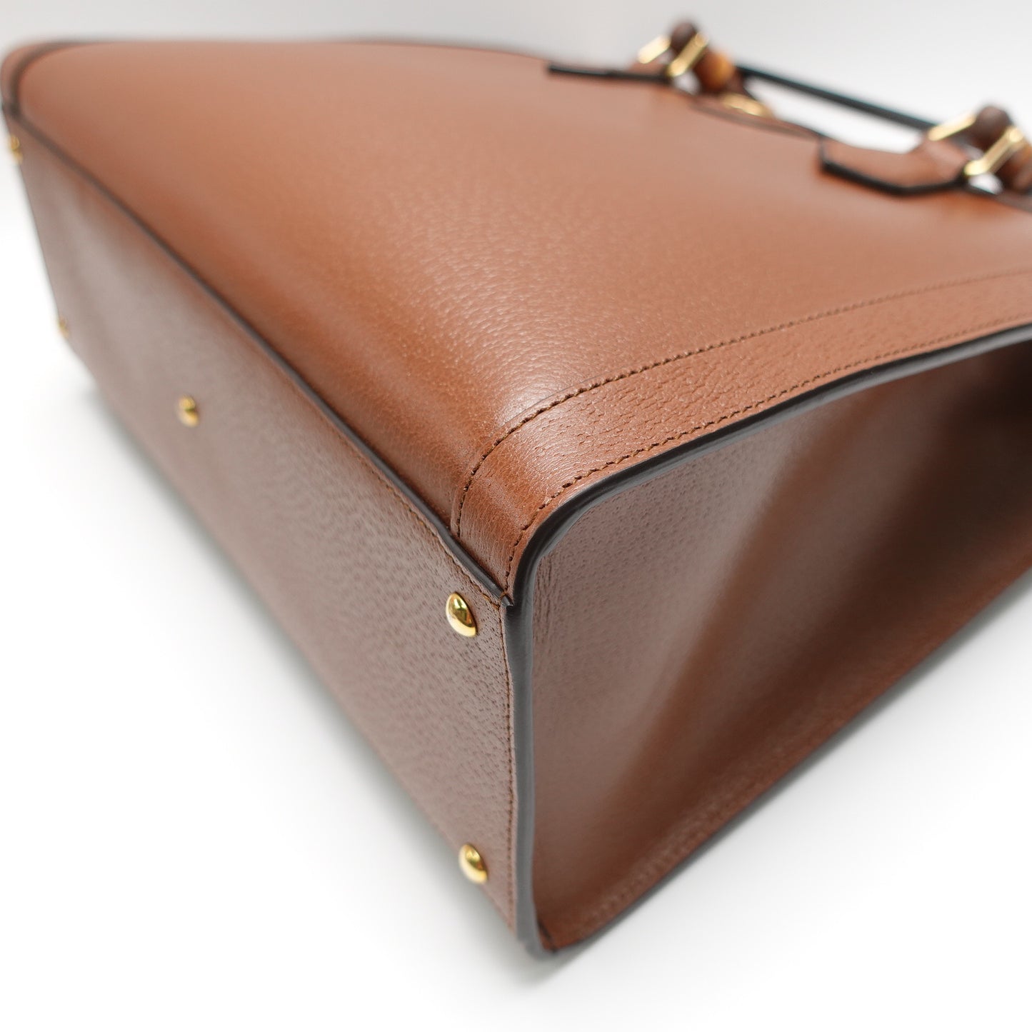 Pre-Owned Gucci Diana Brown Calfskin Leather Shoulder Bag T10431470