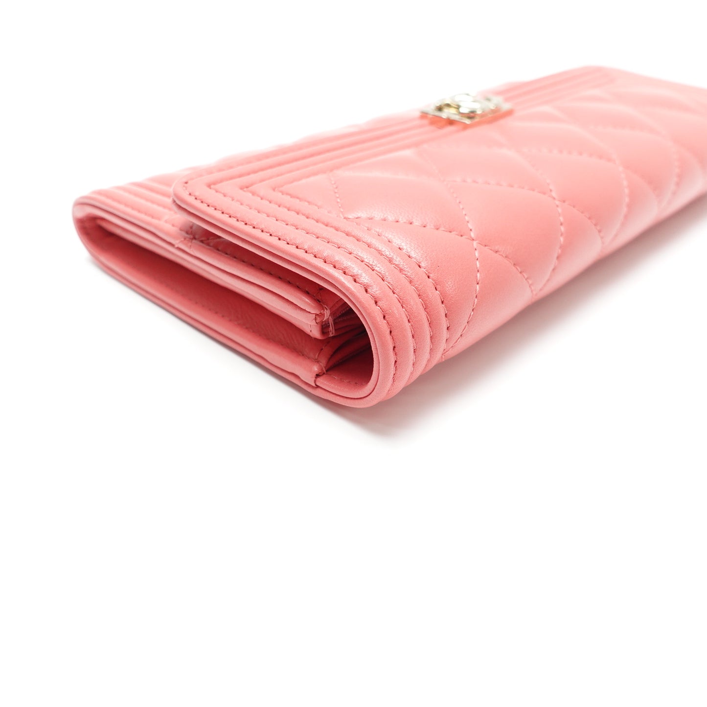 Pre-Owned Chanel Leboy Nude Pink Lambskin Leather Wallet T10437691