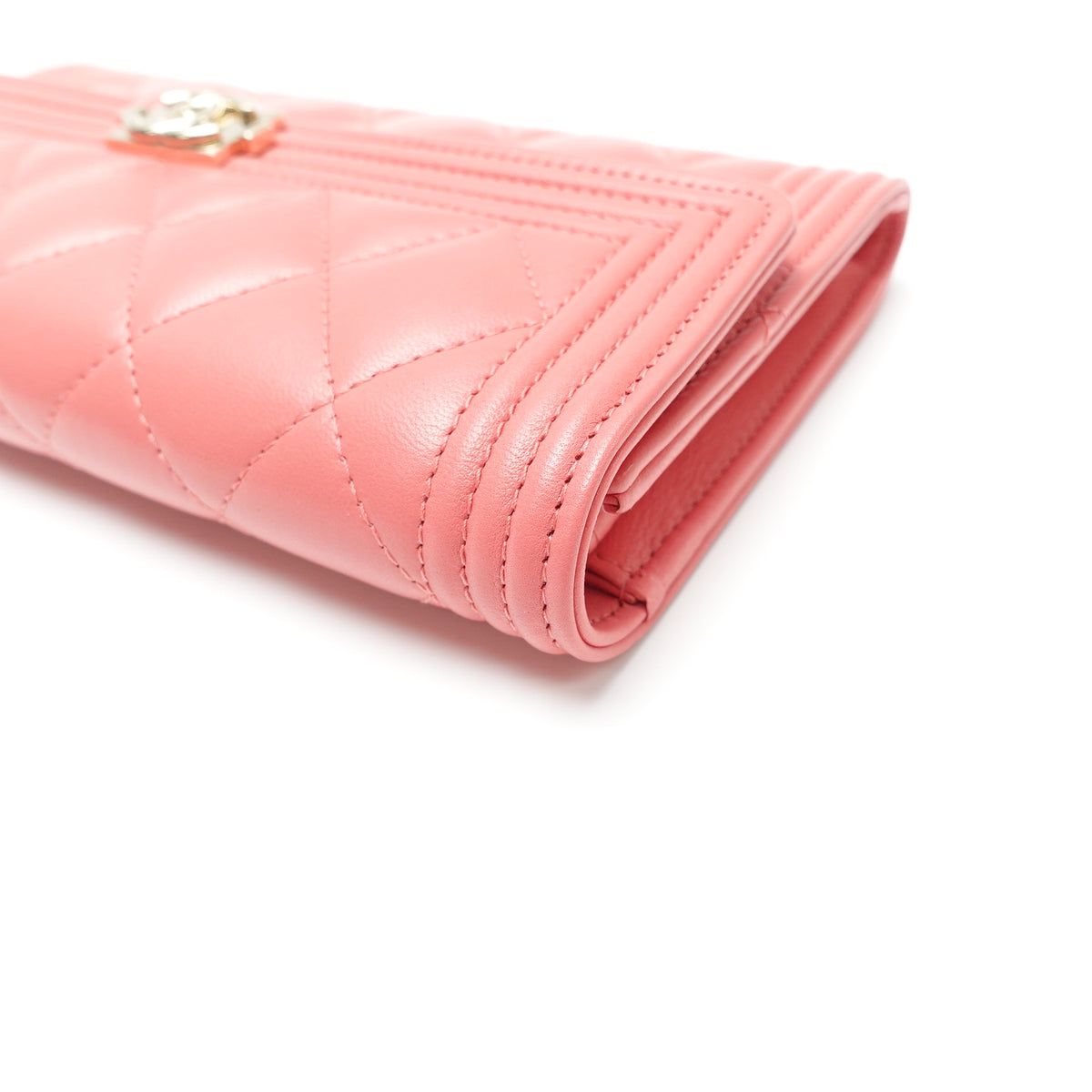 Pre-Owned Chanel Leboy Nude Pink Lambskin Leather Wallet T10437691