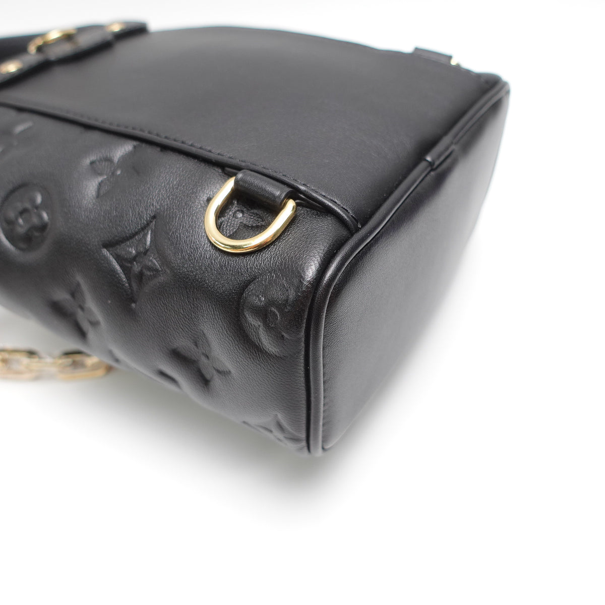 Pre-Owned Louis Vuitton Coussin PM Black Lambskin Leather Backpack T10439628