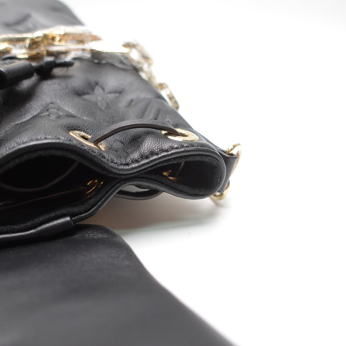 Pre-Owned Louis Vuitton Coussin PM Black Lambskin Leather Backpack T10439628