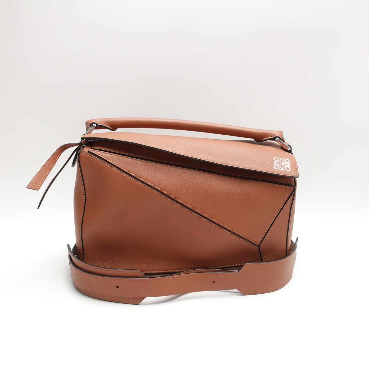 Pre-Owned Loewe Puzzle Medium Brown Calfskin Leather Shoulder Bag T10443959
